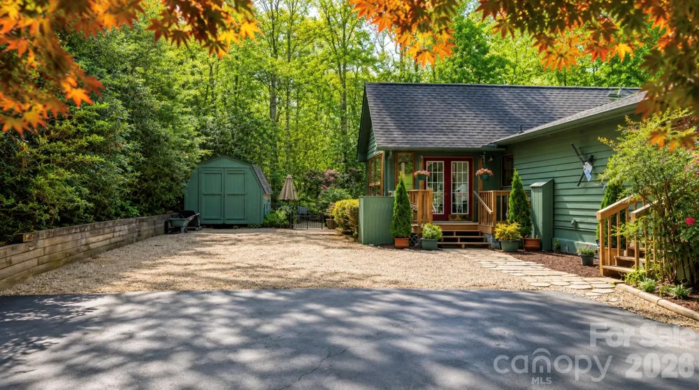 2698 Connestee Trail Brevard, NC 28712