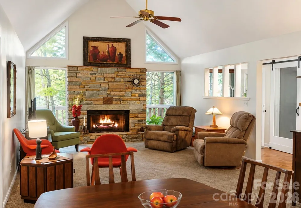 2698 Connestee Trail Brevard, NC 28712
