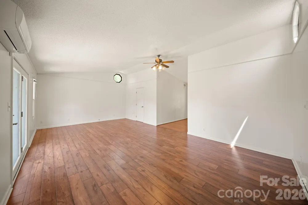 290 Hookers Gap Road Candler, NC 28715