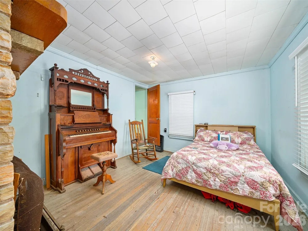 2380 Old Fort Road Black Mountain, NC 28711