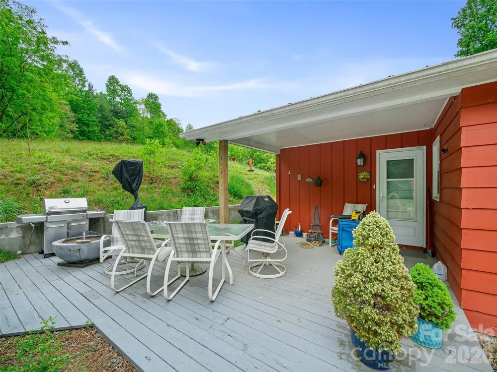 2380 Old Fort Road Black Mountain, NC 28711