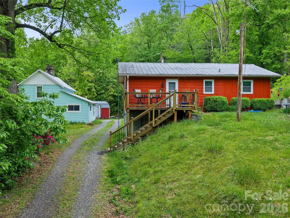 2380 Old Fort Road Black Mountain, NC 28711