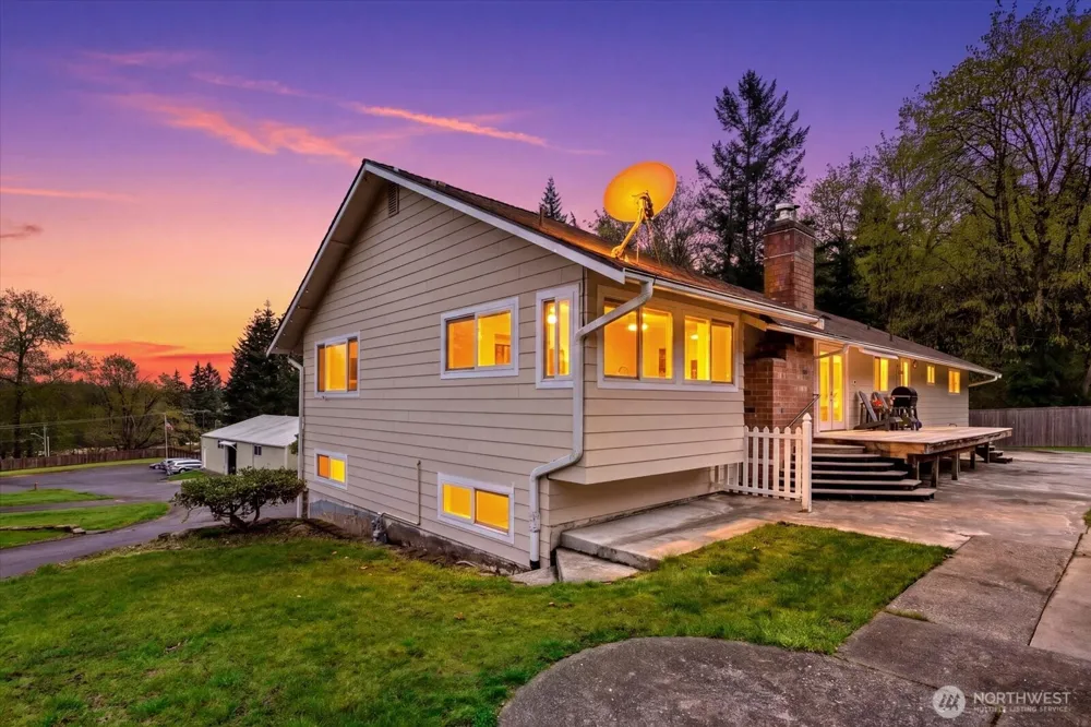 17151 SE Petrovitsky Road Renton, WA 98058