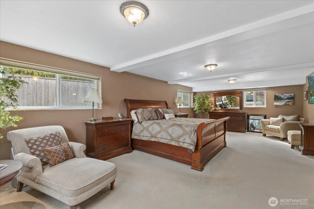 17151 SE Petrovitsky Road Renton, WA 98058