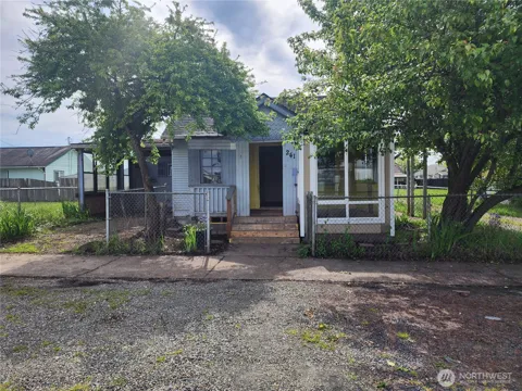 241 SW 10th Street