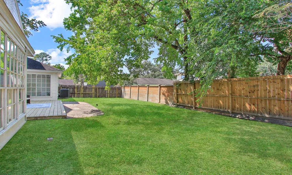 1526 Big Horn Drive Houston, TX 77090