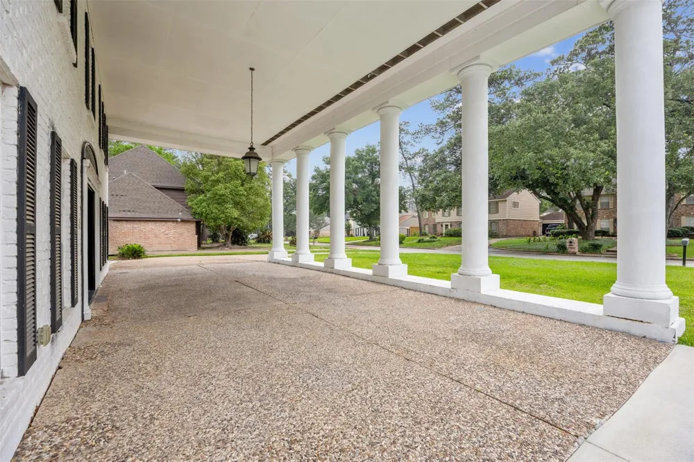 1526 Big Horn Drive Houston, TX 77090