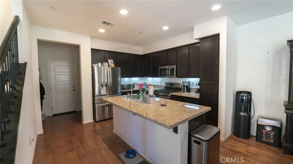 2469 Blossom Ridge Court #3 Simi Valley, CA 93063