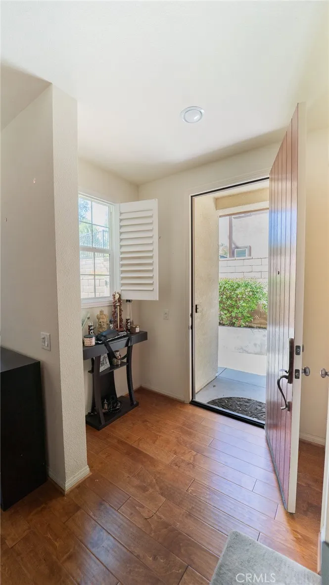2469 Blossom Ridge Court #3 Simi Valley, CA 93063