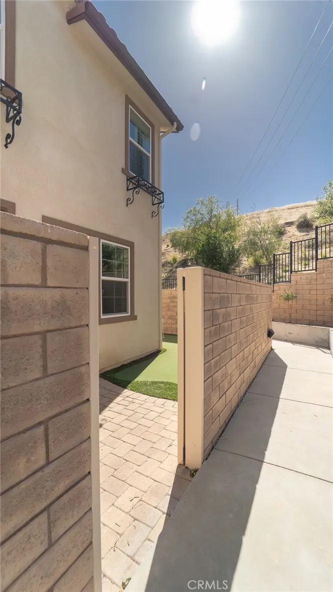 2469 Blossom Ridge Court #3 Simi Valley, CA 93063