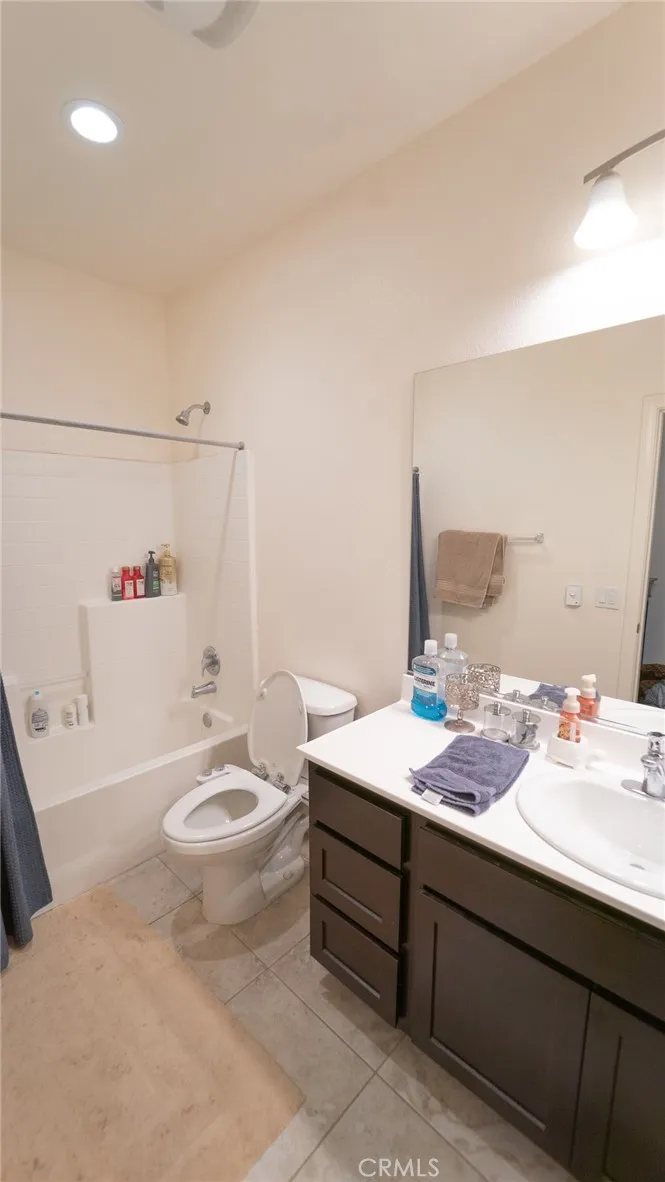 2469 Blossom Ridge Court #3 Simi Valley, CA 93063
