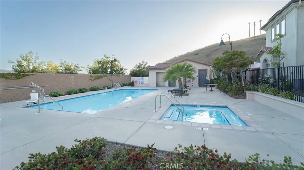 2469 Blossom Ridge Court #3 Simi Valley, CA 93063