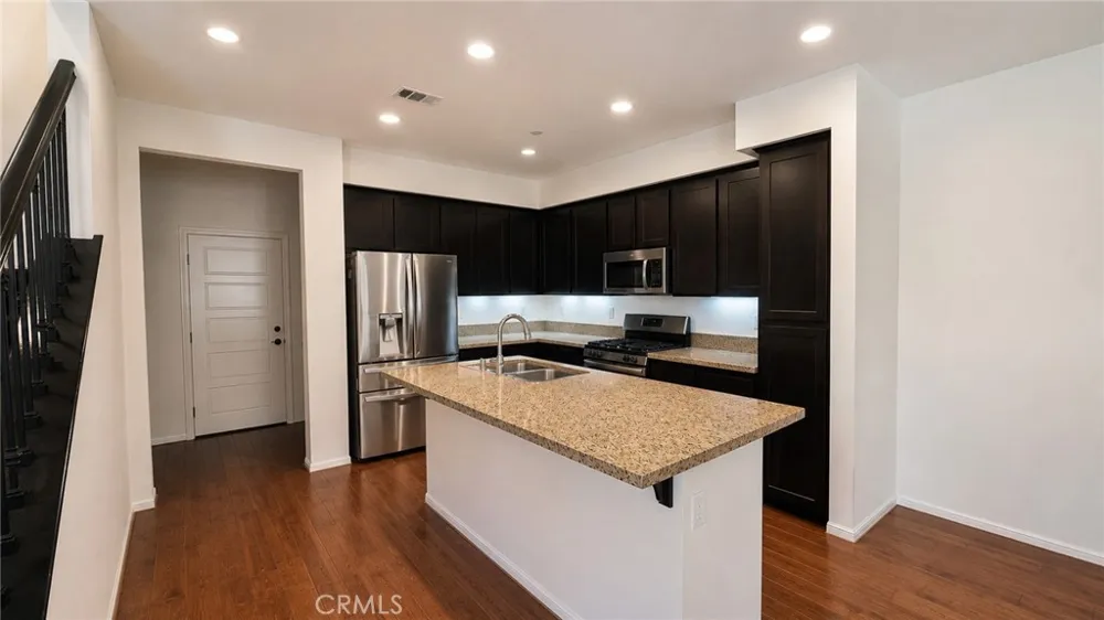 2469 Blossom Ridge Court #3 Simi Valley, CA 93063