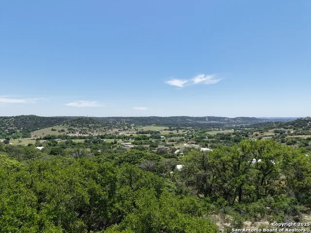 231 Echo Falls Comfort, TX 78013