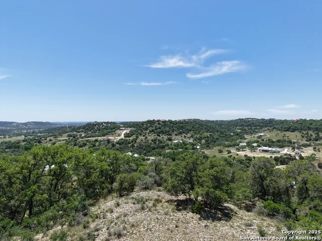 231 Echo Falls Comfort, TX 78013