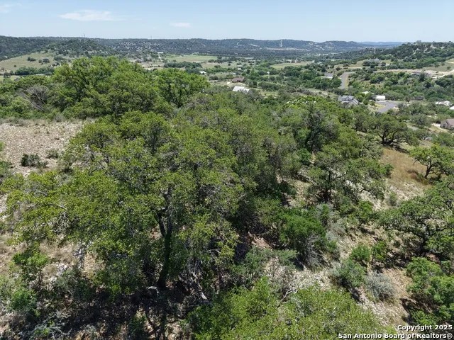 231 Echo Falls Comfort, TX 78013