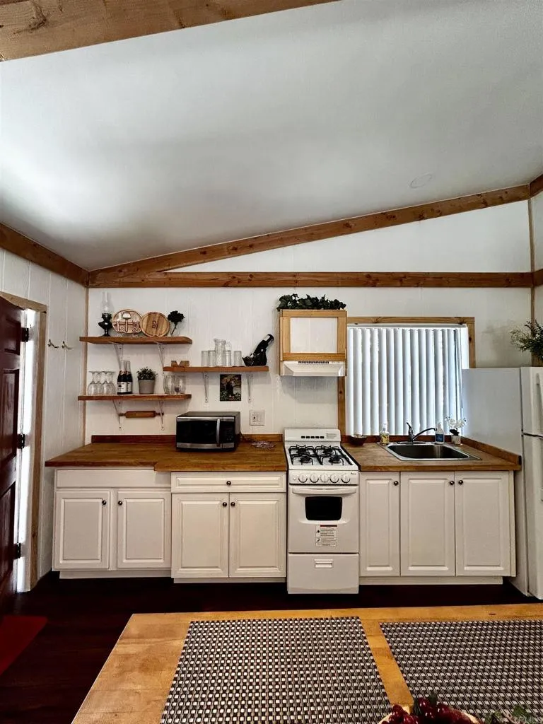22223 Crestline Road Palomar Mountain, CA 92060