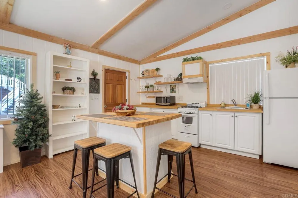 22223 Crestline Road Palomar Mountain, CA 92060