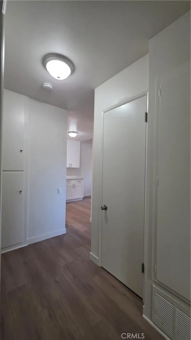 19364 Avenue Of The Oaks Newhall, CA 91321