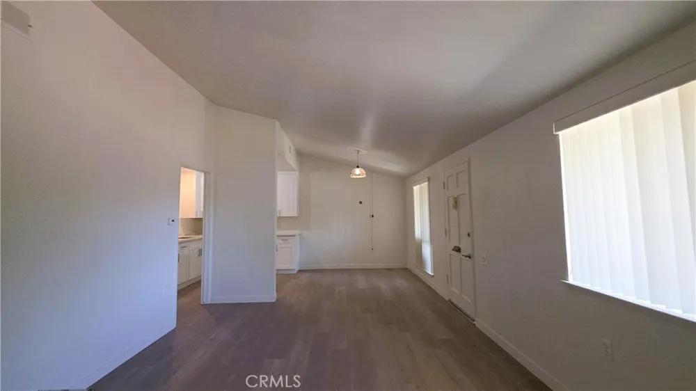 19364 Avenue Of The Oaks Newhall, CA 91321