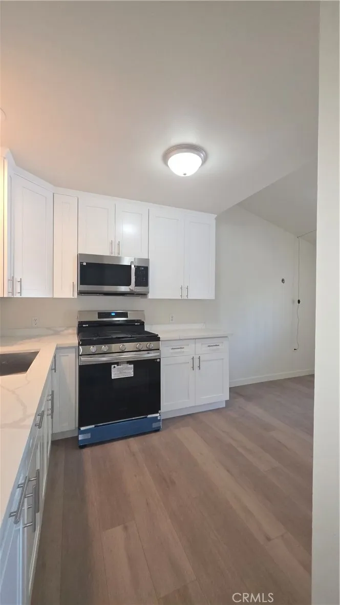 19364 Avenue Of The Oaks Newhall, CA 91321
