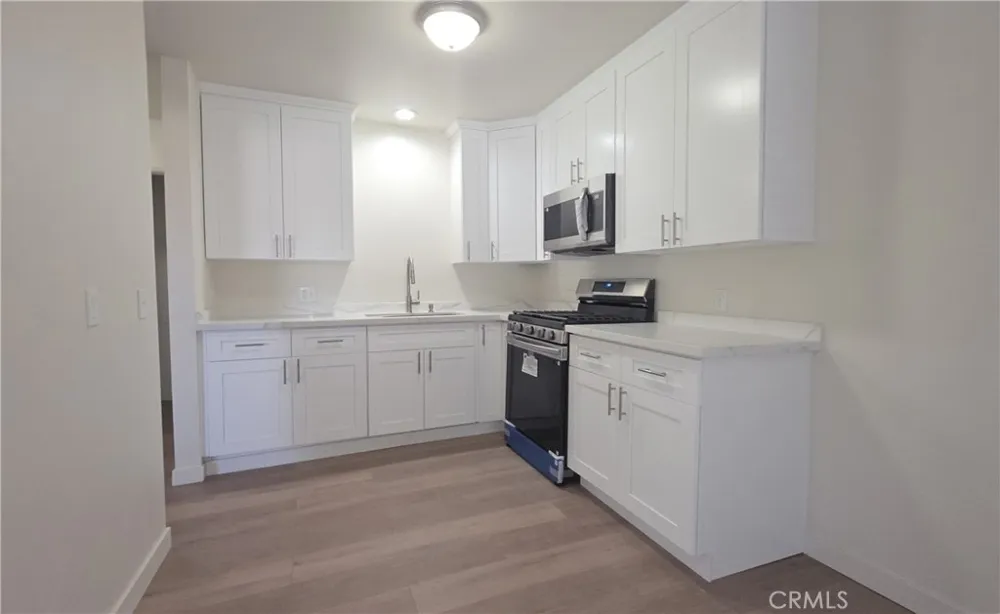 19364 Avenue Of The Oaks Newhall, CA 91321