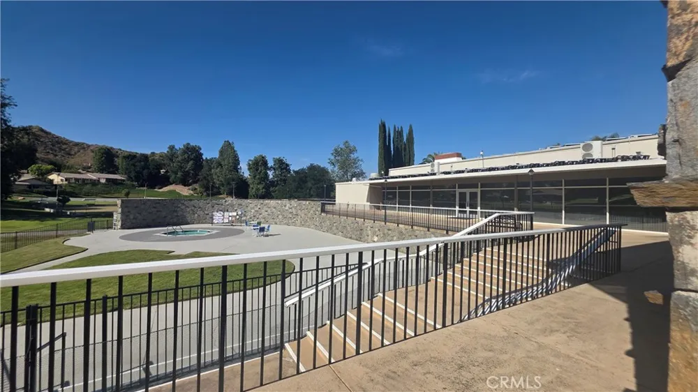 19364 Avenue Of The Oaks Newhall, CA 91321