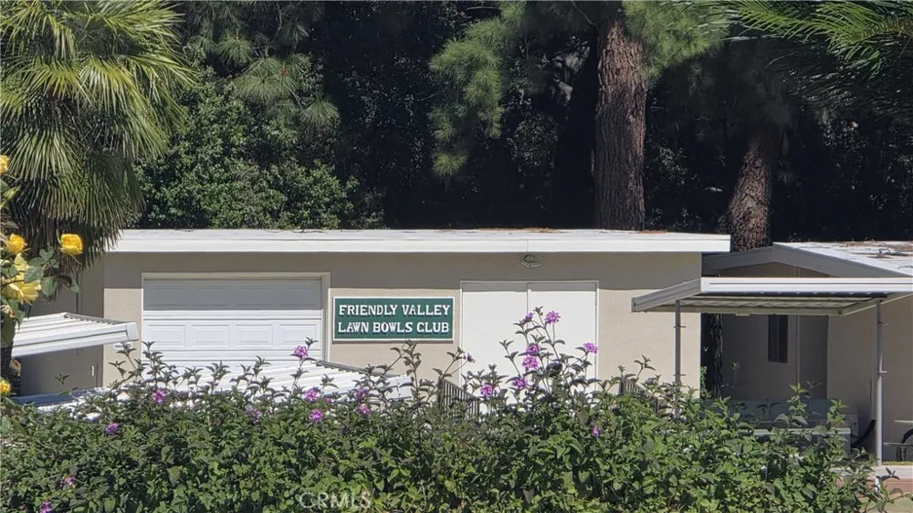 19364 Avenue Of The Oaks Newhall, CA 91321