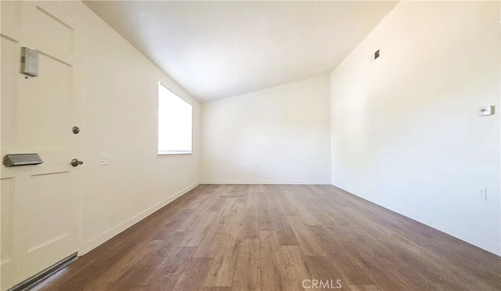 19364 Avenue Of The Oaks Newhall, CA 91321