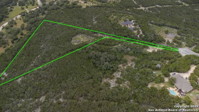 199 County Road 2733 Mico, TX 78056
