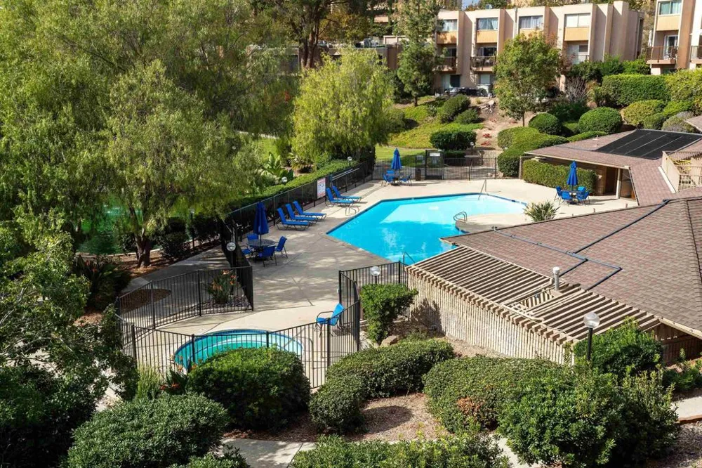 5700 Baltimore Drive #16 La Mesa, CA 91942