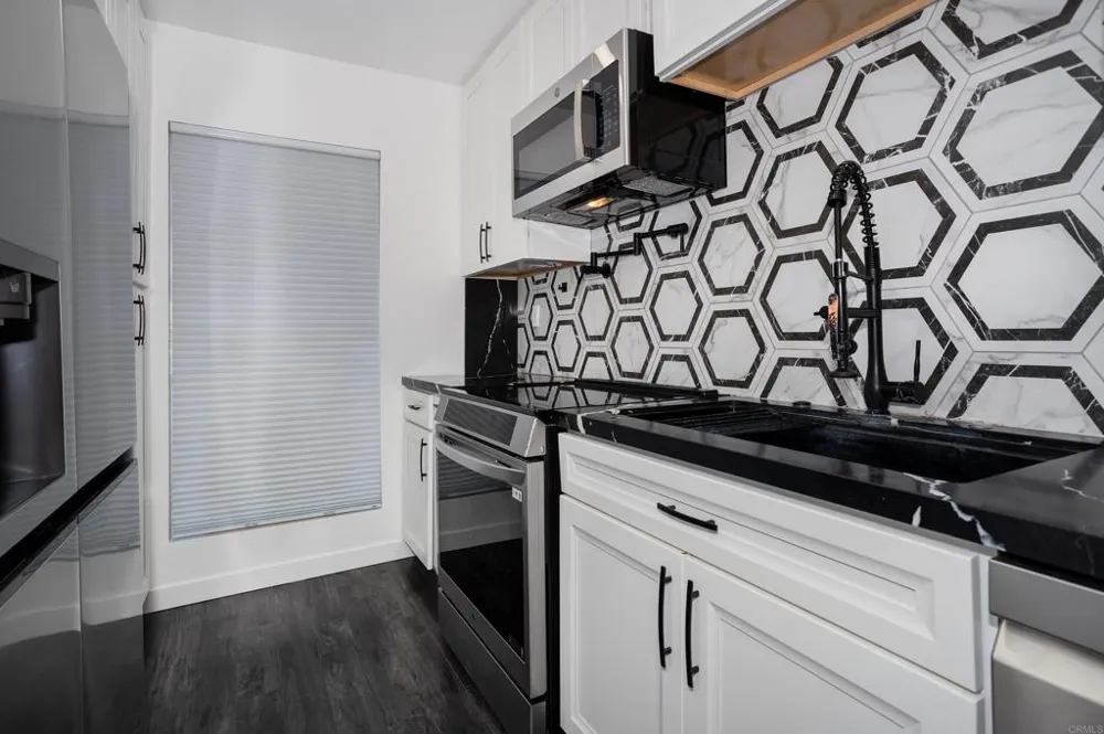 5700 Baltimore Drive #16 La Mesa, CA 91942