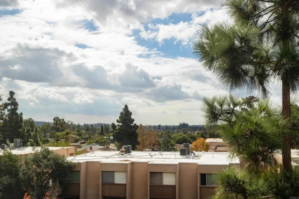 5700 Baltimore Drive #16 La Mesa, CA 91942