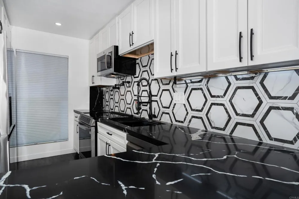 5700 Baltimore Drive #16 La Mesa, CA 91942