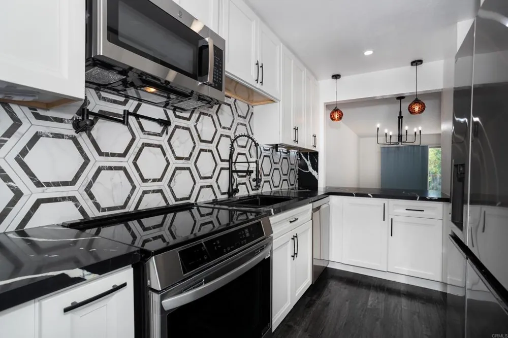 5700 Baltimore Drive #16 La Mesa, CA 91942