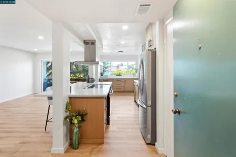 710 E 22nd #203