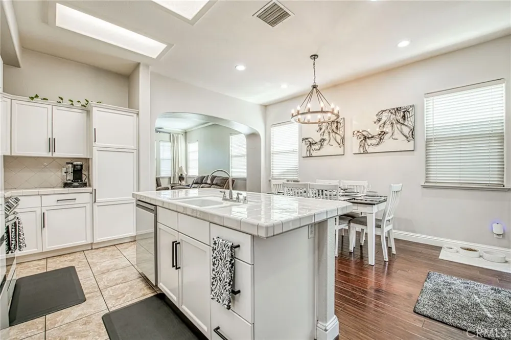 3683 W Black Walnut Fresno, CA 93711