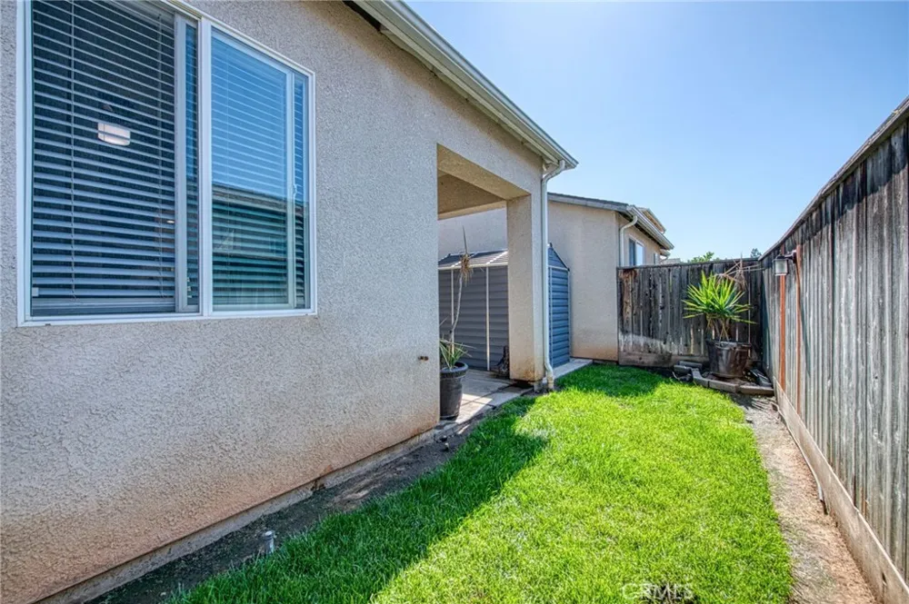 3683 W Black Walnut Fresno, CA 93711