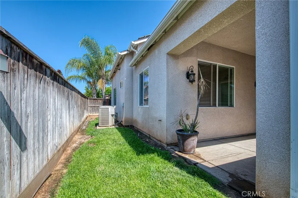 3683 W Black Walnut Fresno, CA 93711