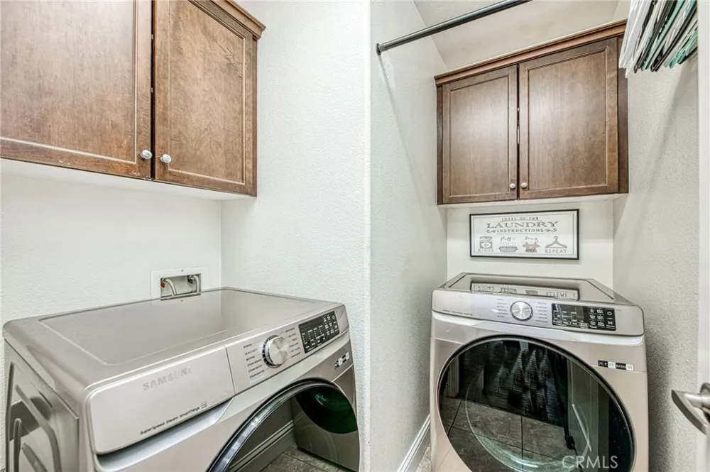 3683 W Black Walnut Fresno, CA 93711