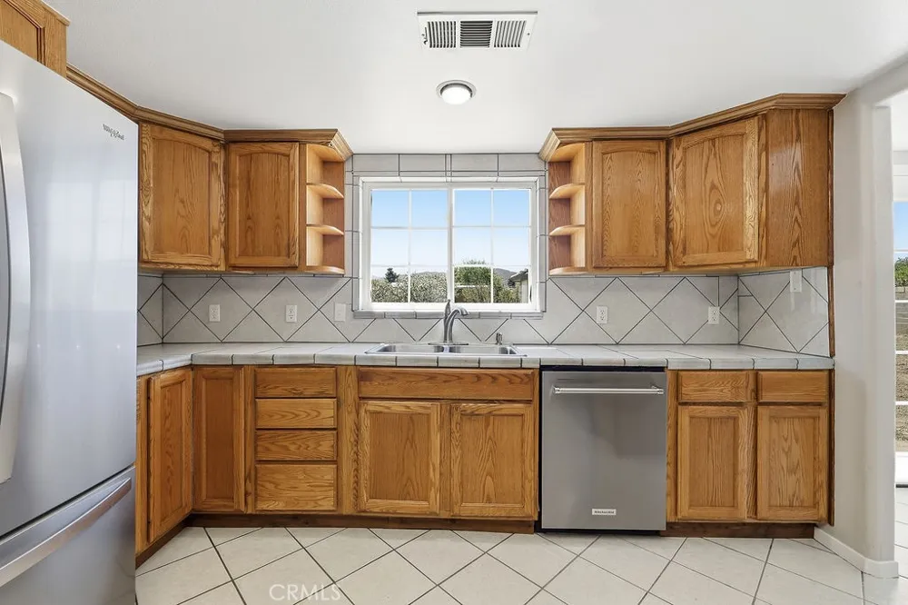 7624 E Avenue U Littlerock, CA 93543
