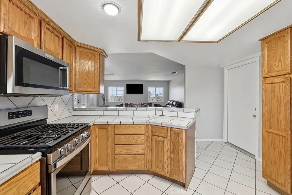 7624 E Avenue U Littlerock, CA 93543