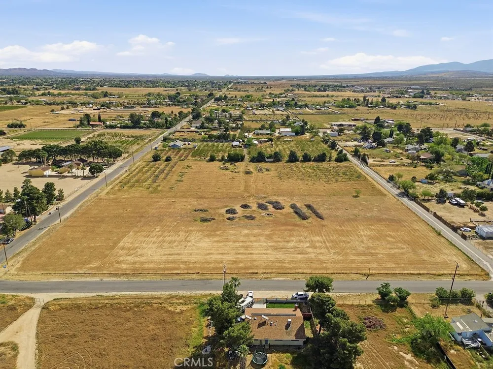 7624 E Avenue U Littlerock, CA 93543