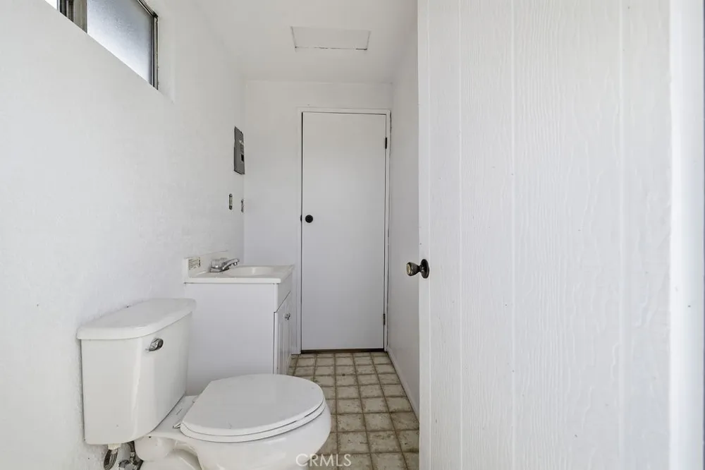 7624 E Avenue U Littlerock, CA 93543