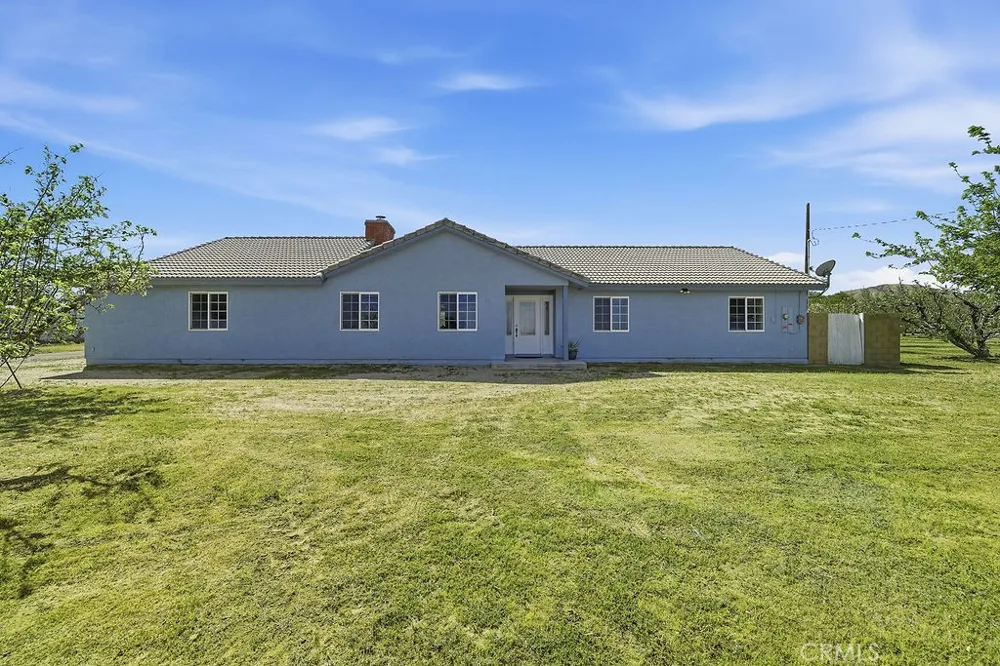 7624 E Avenue U Littlerock, CA 93543