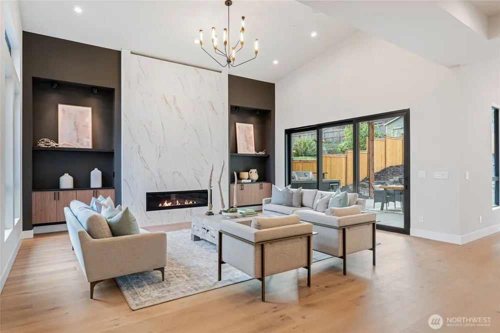 2423 129th Avenue SE Bellevue, WA 98005