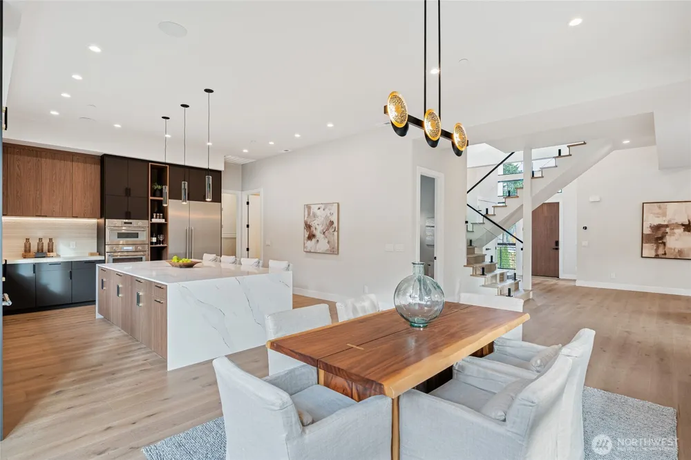 2423 129th Avenue SE Bellevue, WA 98005