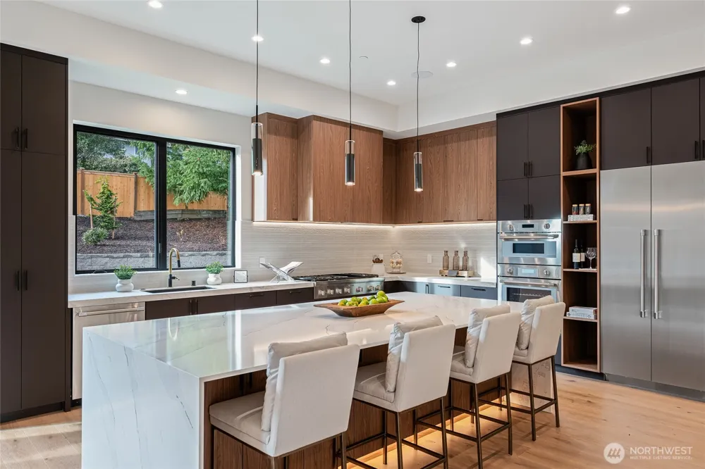 2423 129th Avenue SE Bellevue, WA 98005