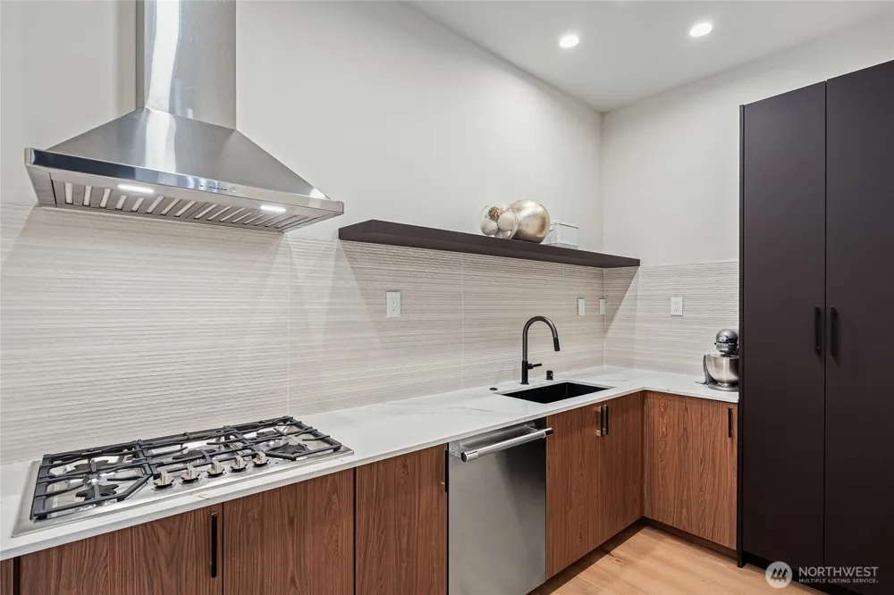 2423 129th Avenue SE Bellevue, WA 98005