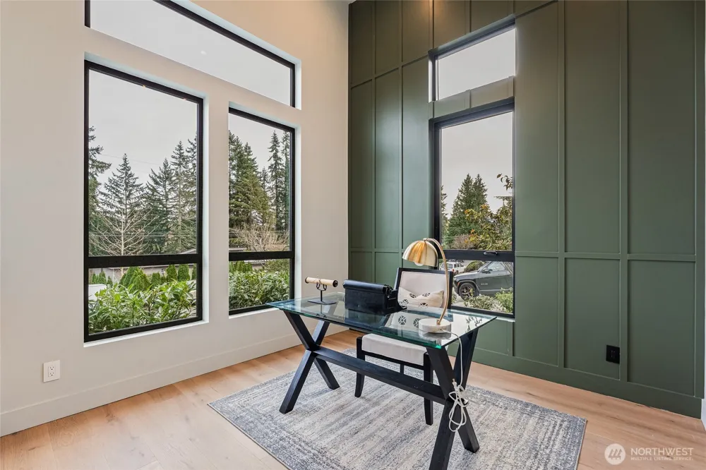 2423 129th Avenue SE Bellevue, WA 98005